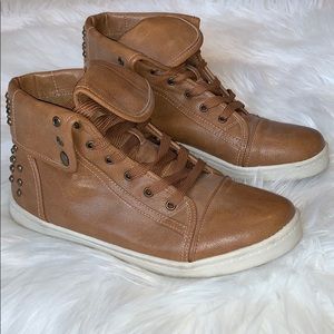 Women’s Leather Sneakers